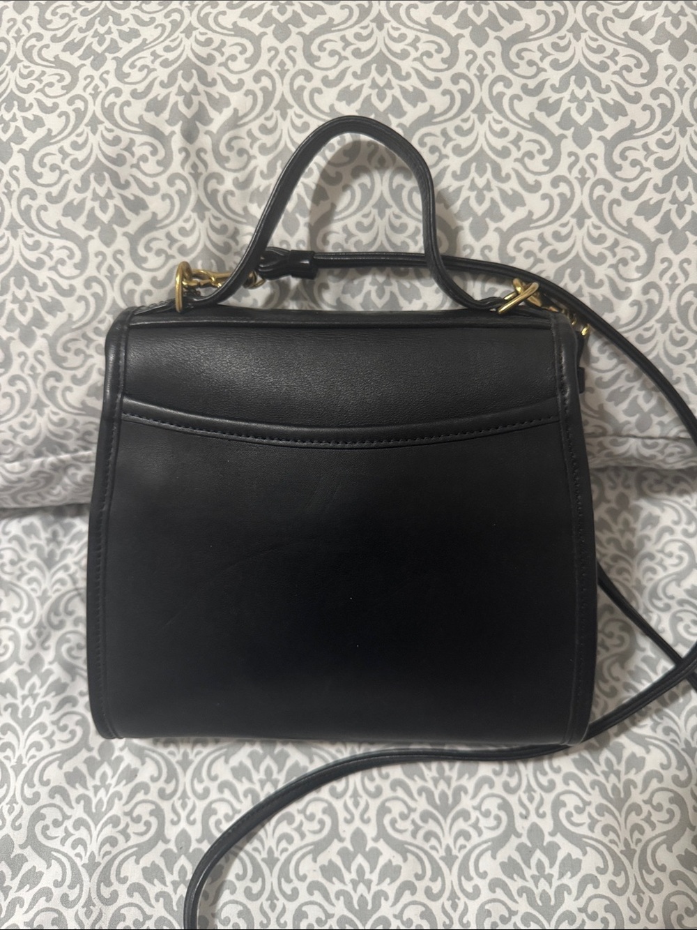 Vintage Regina Coach Bag Black Leather Top-Handle Crossbody with Gold Turnlock - Picture 2 of 12